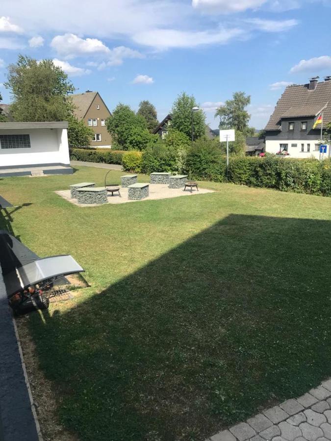 Haus Astenblick In Winterberg Fuer Bis Zu 35 Personen Fuer Wanderveranstaltungen Und Familienfeiern Экстерьер фото