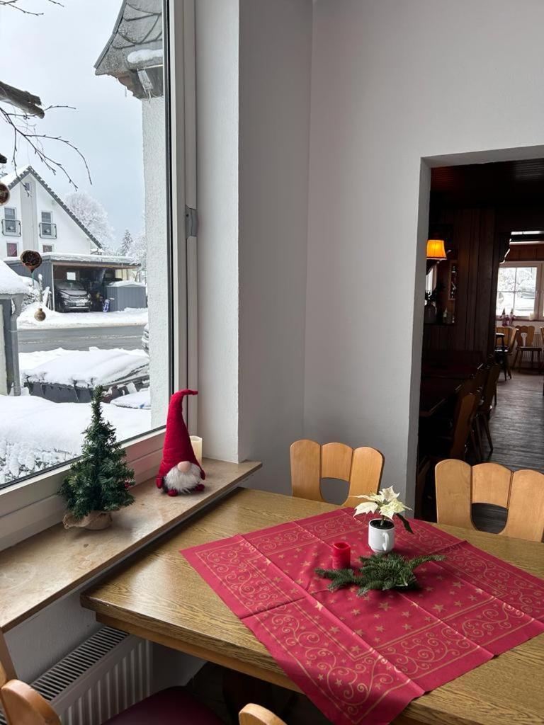Haus Astenblick In Winterberg Fuer Bis Zu 35 Personen Fuer Wanderveranstaltungen Und Familienfeiern Экстерьер фото